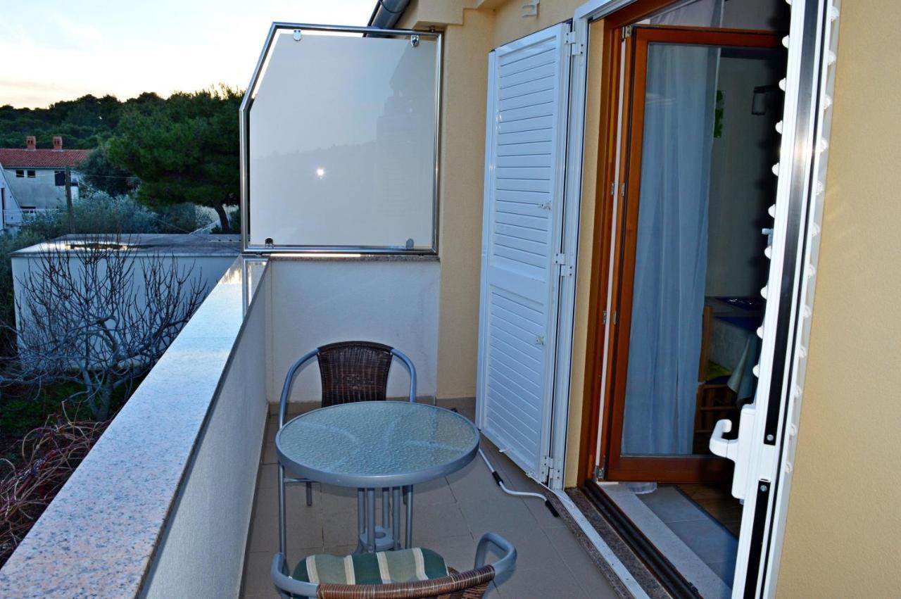 Apartments Vilim Tisno Extérieur photo