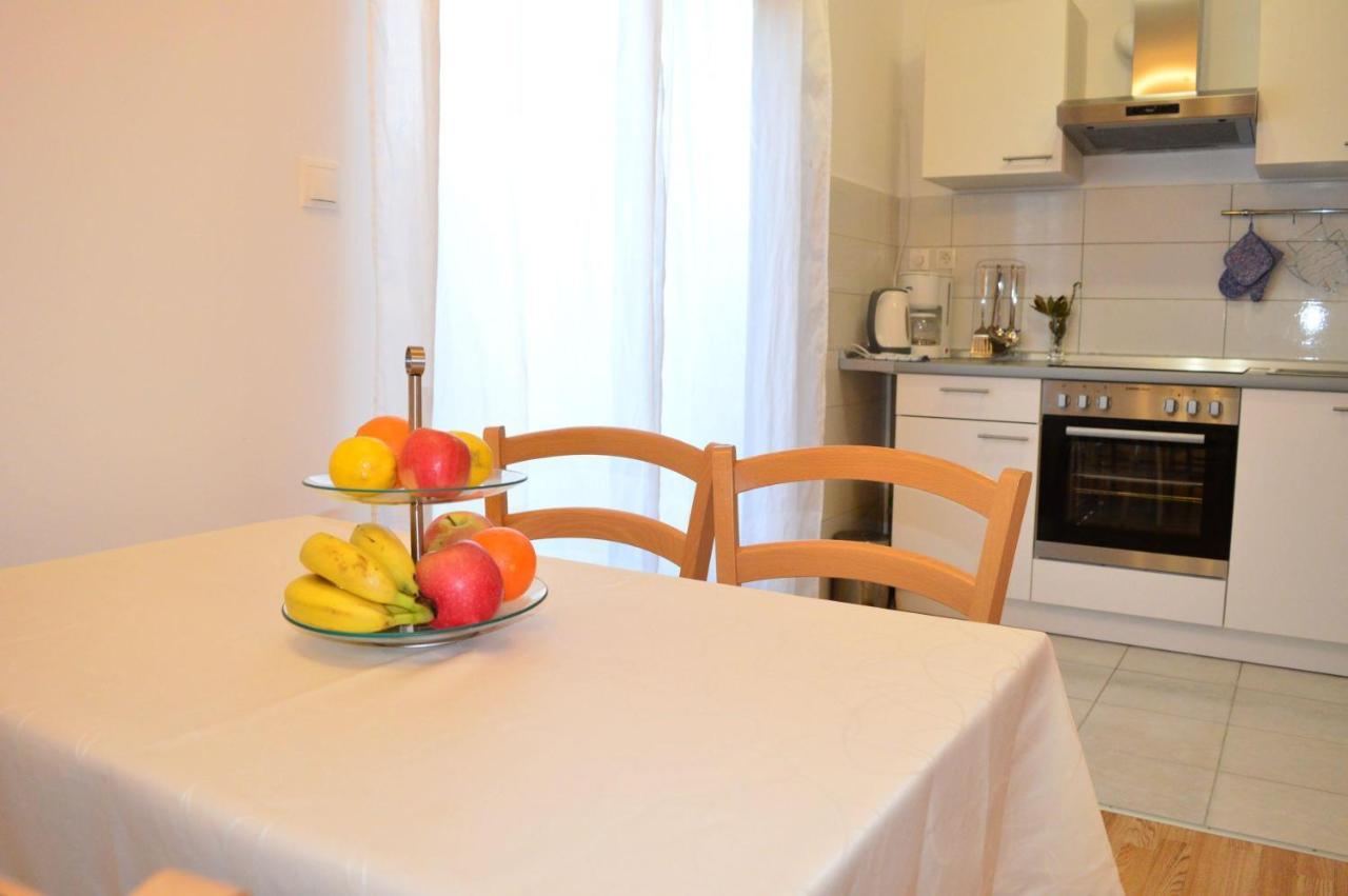 Apartments Vilim Tisno Extérieur photo