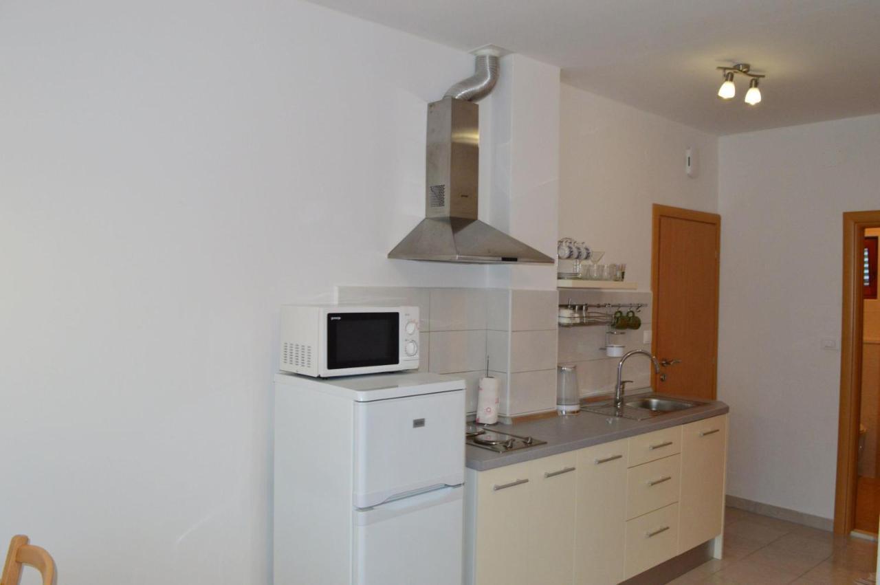 Apartments Vilim Tisno Extérieur photo