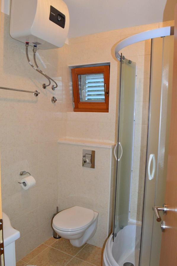 Apartments Vilim Tisno Extérieur photo